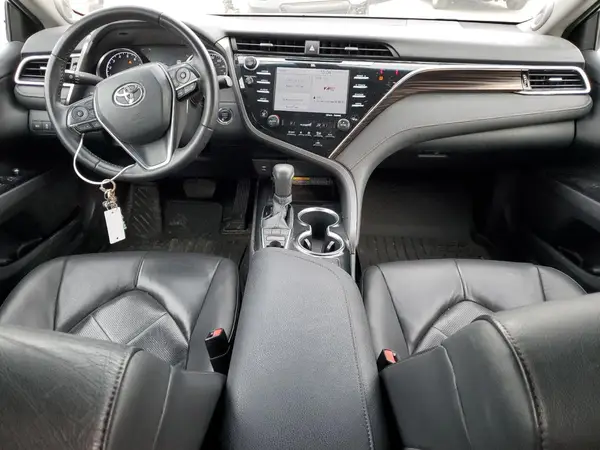 4T1BZ1HK2JU001442 2018 TOYOTA CAMRY - Image 8