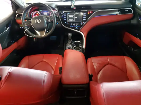 4T1BZ1HK2JU010688 2018 TOYOTA CAMRY - Image 8