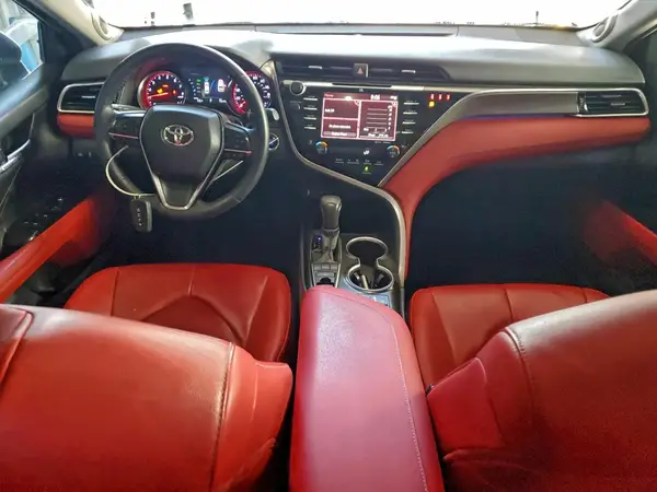 4T1BZ1HK2JU012165 2018 TOYOTA CAMRY - Image 8