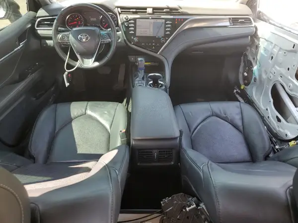 4T1BZ1HK2JU018984 2018 TOYOTA CAMRY - Image 8