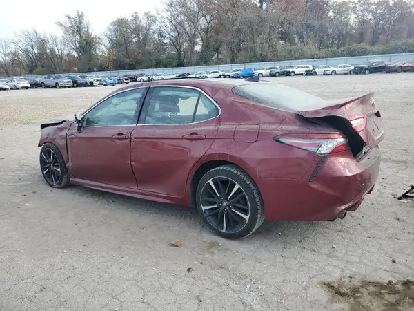 4T1BZ1HK2JU502153 2018 TOYOTA CAMRY - Image 2