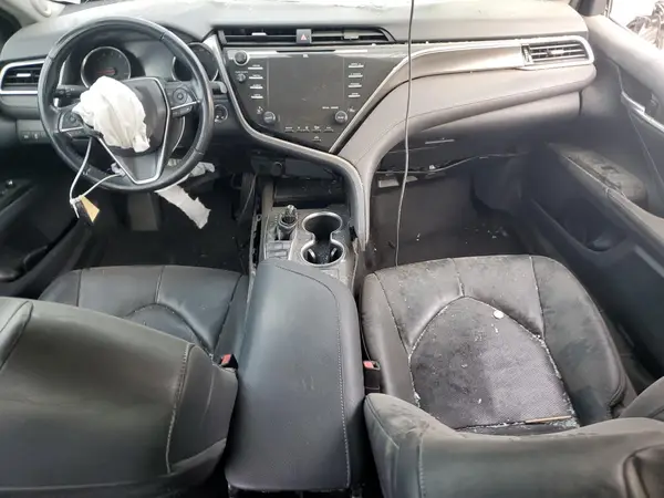 4T1BZ1HK2JU502153 2018 TOYOTA CAMRY - Image 8