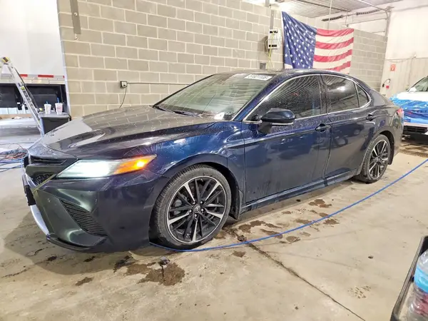 4T1BZ1HK2JU504274 2018 TOYOTA CAMRY - Image 1