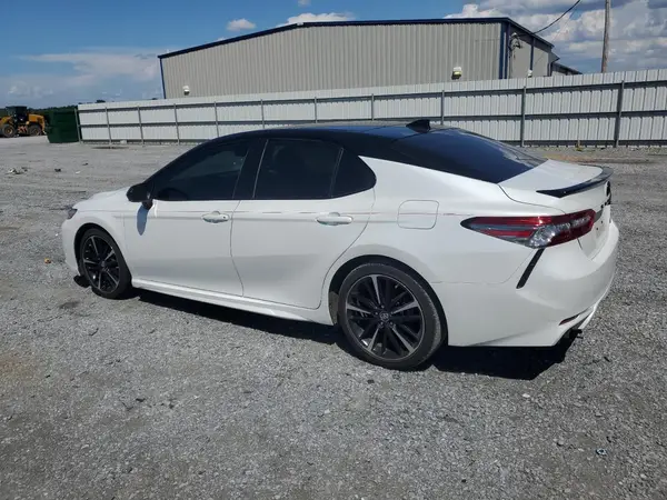 4T1BZ1HK2KU030991 2019 TOYOTA CAMRY - Image 2