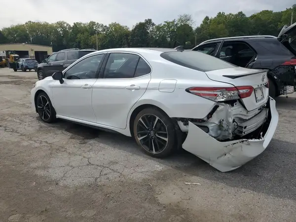 4T1BZ1HK2KU507256 2019 TOYOTA CAMRY - Image 2
