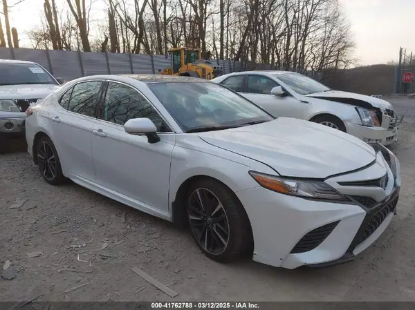 4T1BZ1HK2KU508617 2019 TOYOTA CAMRY - Image 1
