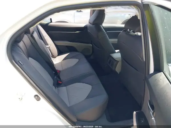 4T1BZ1HK3JU008836 2018 TOYOTA CAMRY - Image 8