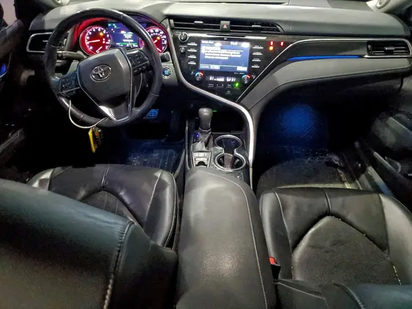 4T1BZ1HK3JU012045 2018 TOYOTA CAMRY - Image 8