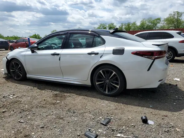 4T1BZ1HK3JU014510 2018 TOYOTA CAMRY - Image 2