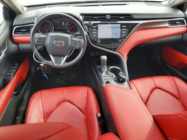 4T1BZ1HK3JU014586 2018 TOYOTA CAMRY - Image 8