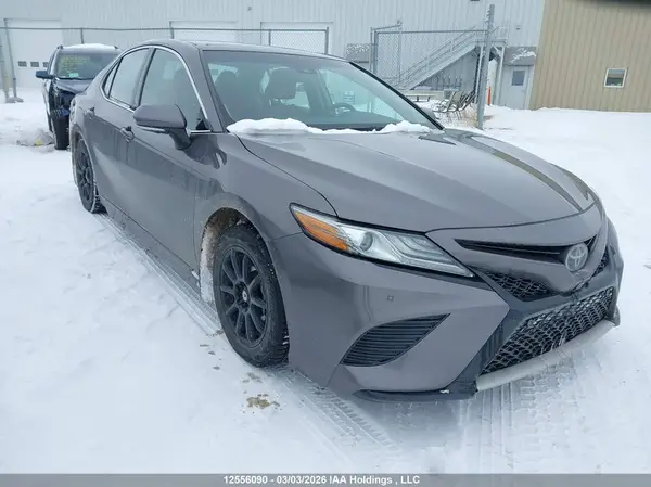 4T1BZ1HK3JU017066 2018 TOYOTA CAMRY - Image 1
