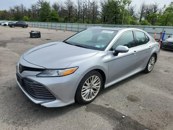 4T1BZ1HK3JU020050 2018 TOYOTA CAMRY - Image 1
