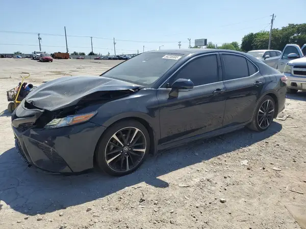 4T1BZ1HK3JU504302 2018 TOYOTA CAMRY - Image 1