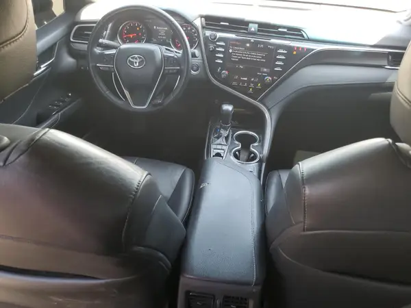 4T1BZ1HK3JU504302 2018 TOYOTA CAMRY - Image 8