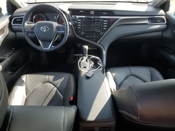 4T1BZ1HK3JU504607 2018 TOYOTA CAMRY - Image 8
