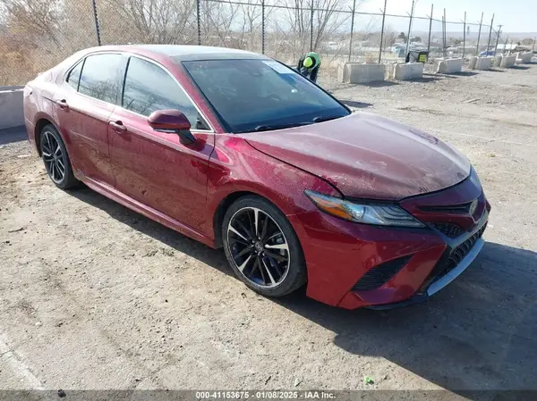 4T1BZ1HK3JU505739 2018 TOYOTA CAMRY - Image 1
