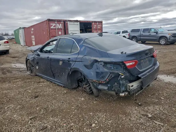 4T1BZ1HK3JU506583 2018 TOYOTA CAMRY - Image 2