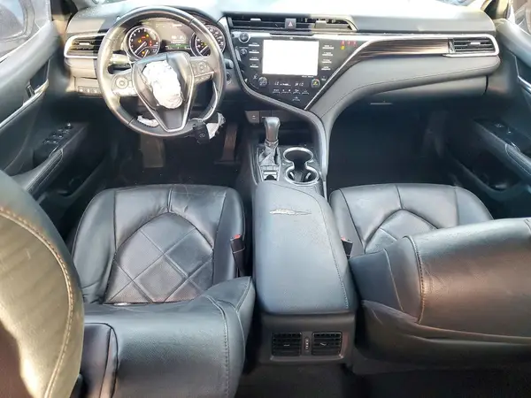 4T1BZ1HK4JU005251 2018 TOYOTA CAMRY - Image 8