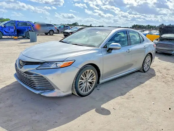 4T1BZ1HK4JU006206 2018 TOYOTA CAMRY - Image 1