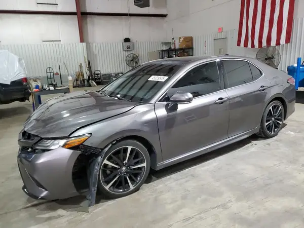 4T1BZ1HK4JU008098 2018 TOYOTA CAMRY - Image 1