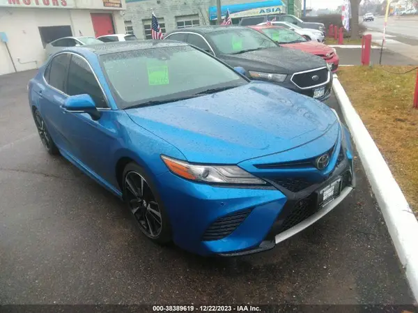 4T1BZ1HK4JU017058 2018 TOYOTA CAMRY - Image 1