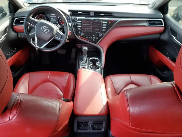 4T1BZ1HK4JU020641 2018 TOYOTA CAMRY - Image 8