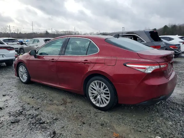 4T1BZ1HK4JU501246 2018 TOYOTA CAMRY - Image 2