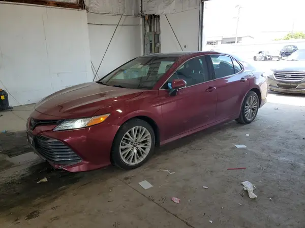 4T1BZ1HK4JU503983 2018 TOYOTA CAMRY - Image 1