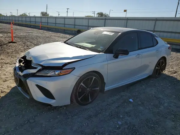 4T1BZ1HK4KU024139 2019 TOYOTA CAMRY - Image 1