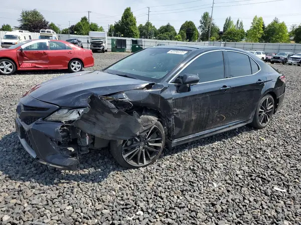 4T1BZ1HK5JU003024 2018 TOYOTA CAMRY - Image 1