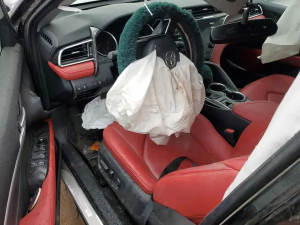 4T1BZ1HK5JU004514 2018 TOYOTA CAMRY - Image 8