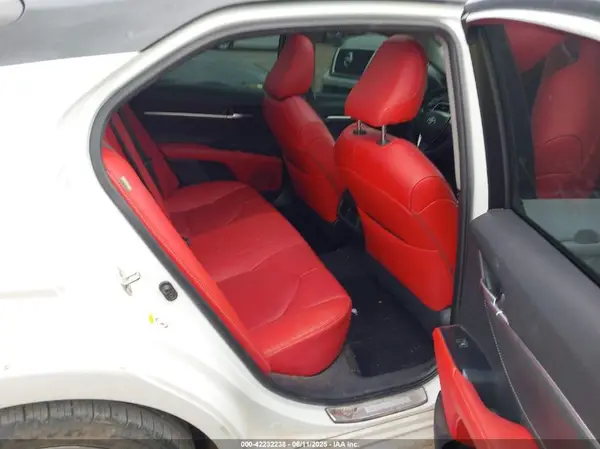 4T1BZ1HK5JU014539 2018 TOYOTA CAMRY - Image 8