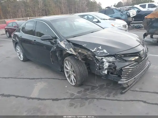 4T1BZ1HK5JU020065 2018 TOYOTA CAMRY - Image 1