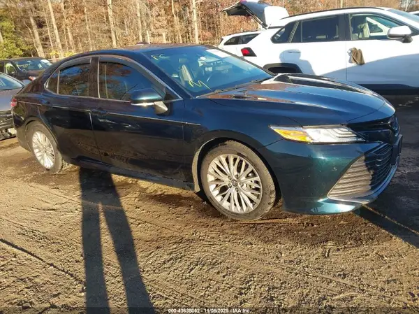 4T1BZ1HK5JU502955 2018 TOYOTA CAMRY - Image 1