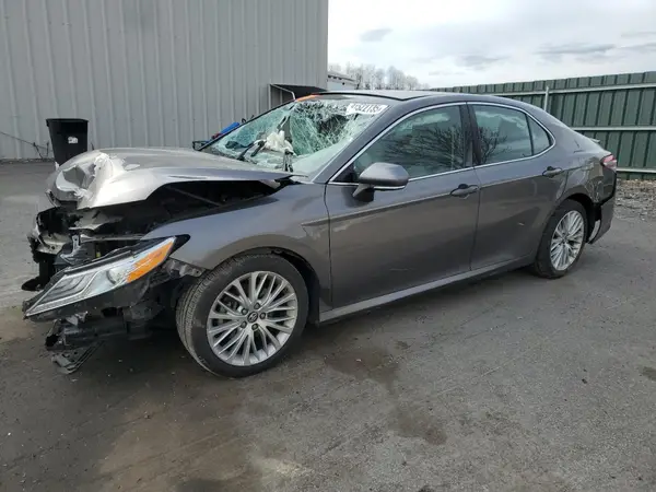 4T1BZ1HK5JU503085 2018 TOYOTA CAMRY - Image 1