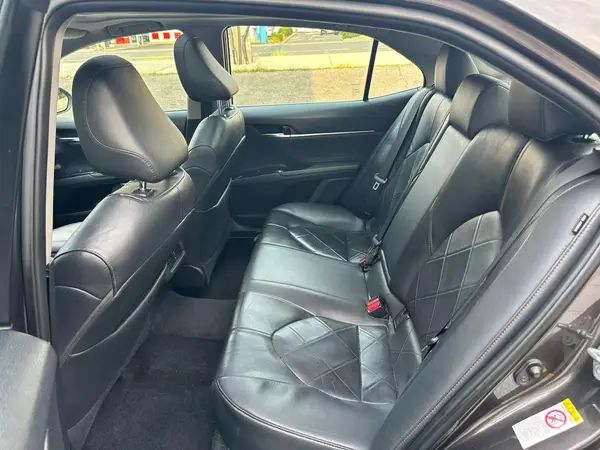 4T1BZ1HK5JU503295 2018 TOYOTA CAMRY - Image 8