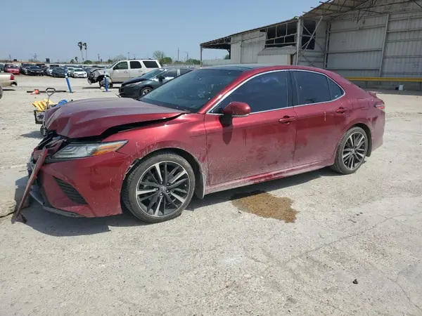 4T1BZ1HK5JU504172 2018 TOYOTA CAMRY - Image 1