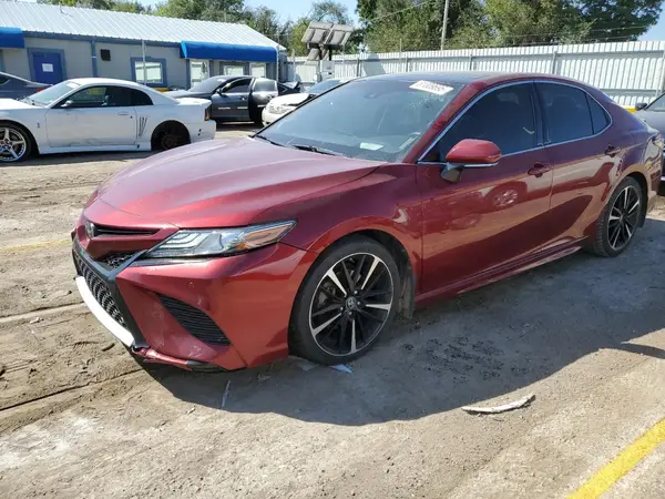 4T1BZ1HK5JU505452 2018 TOYOTA CAMRY - Image 1
