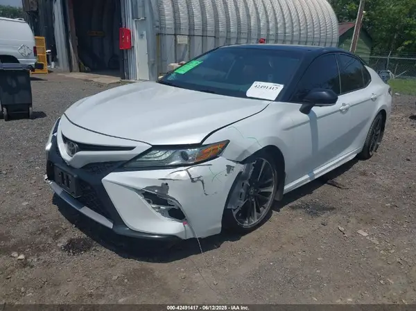 4T1BZ1HK5KU022917 2019 TOYOTA CAMRY - Image 2