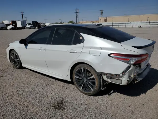 4T1BZ1HK5KU024022 2019 TOYOTA CAMRY - Image 2