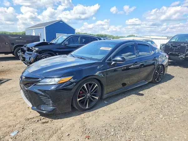 4T1BZ1HK6JU004277 2018 TOYOTA CAMRY - Image 1