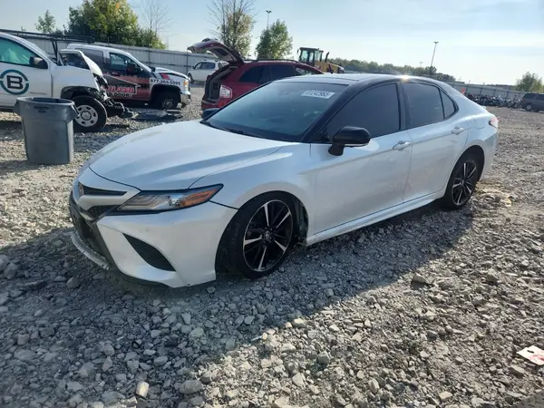 4T1BZ1HK6JU007180 2018 TOYOTA CAMRY - Image 1