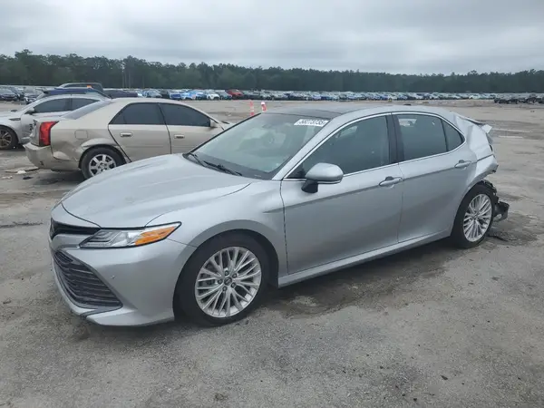 4T1BZ1HK6JU011682 2018 TOYOTA CAMRY - Image 1
