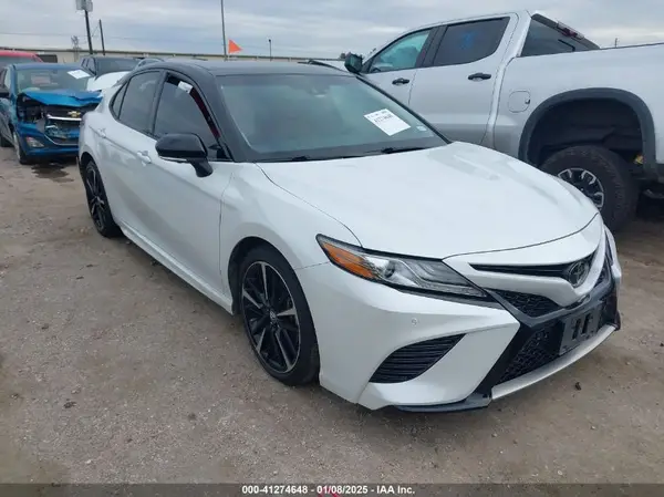 4T1BZ1HK6JU012864 2018 TOYOTA CAMRY - Image 1