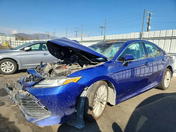 4T1BZ1HK6JU502589 2018 TOYOTA CAMRY - Image 1