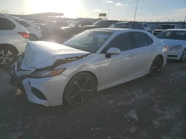4T1BZ1HK6KU028564 2019 TOYOTA CAMRY - Image 1
