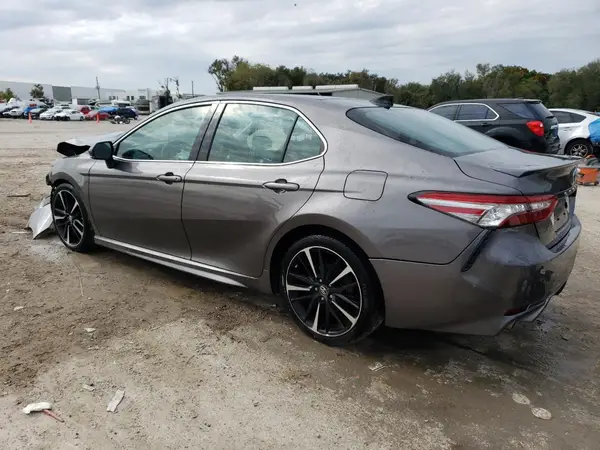 4T1BZ1HK6KU508801 2019 TOYOTA CAMRY - Image 2