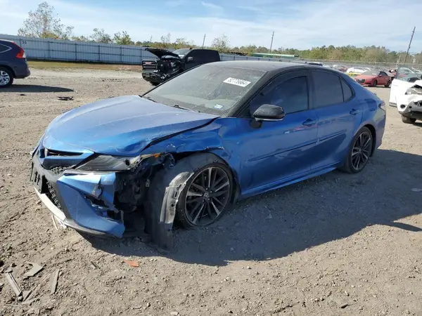 4T1BZ1HK7JU001159 2018 TOYOTA CAMRY - Image 1