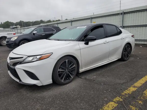 4T1BZ1HK7JU005227 2018 TOYOTA CAMRY - Image 1