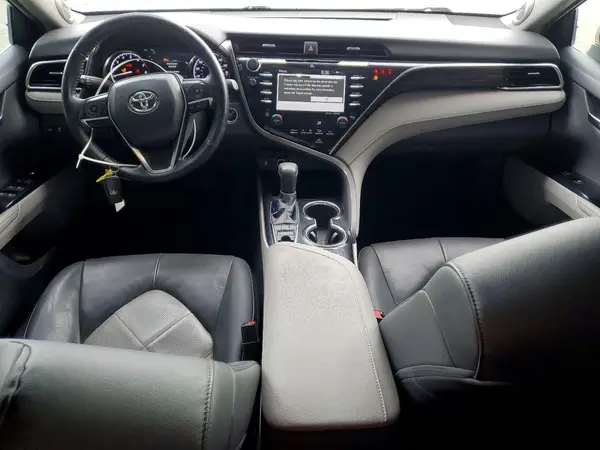 4T1BZ1HK7JU005504 2018 TOYOTA CAMRY - Image 8